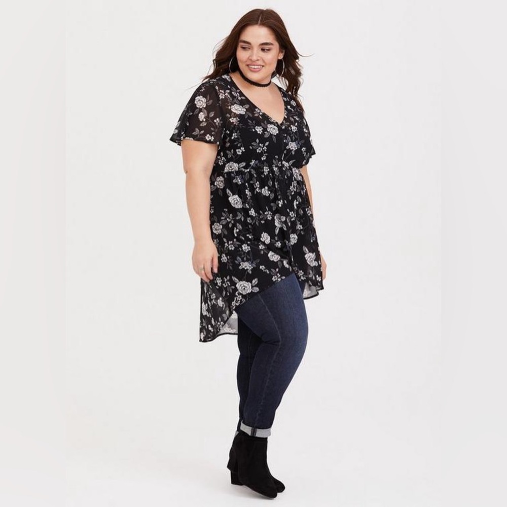Torrid Lexie Babydoll Chiffon Flutter Sleeve Tunic Top Black Muted Floral